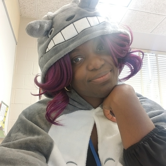 Meet your Posher, Aisha - Picture 1 of 1